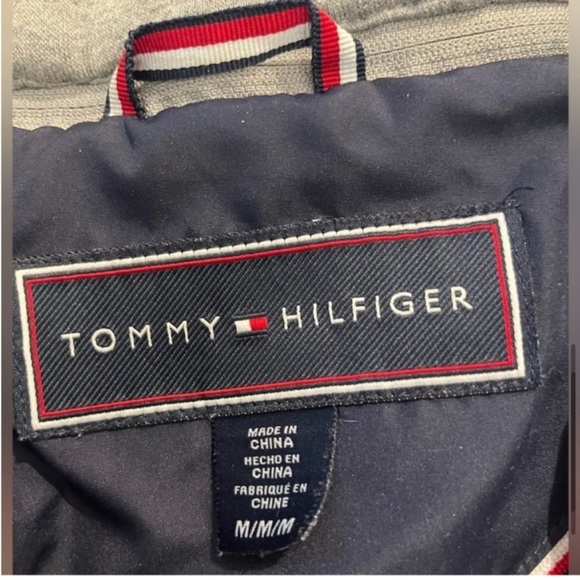 Tommy Hilfiger Women's Navy Quilted Jacket w/ Zip-insert Hoodie-Medium -
EUC - Picture 9 of 11